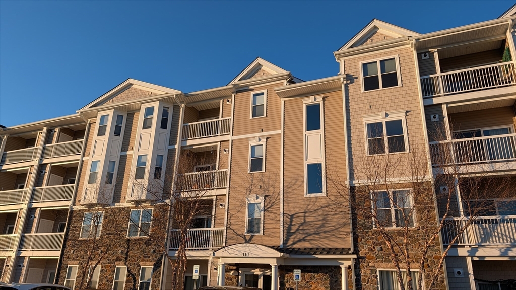 110 Trotter Road, Weymouth, Massachusetts, 2 Bedrooms Bedrooms, 6 Rooms Rooms,2 BathroomsBathrooms,Residential Lease,For Rent,Trotter Road,73463590