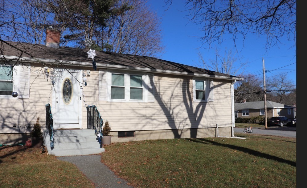 2 Genetti Circle, Bedford, Massachusetts, 2 Bedrooms Bedrooms, 4 Rooms Rooms,1 BathroomBathrooms,Residential Lease,For Rent,Genetti Circle,73463601