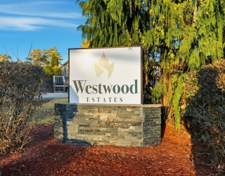 10 Lear Dr, Coventry, Rhode Island, 2 Bedrooms Bedrooms, 4 Rooms Rooms,2 BathroomsBathrooms,Residential,For Sale,Lear Dr,73463650