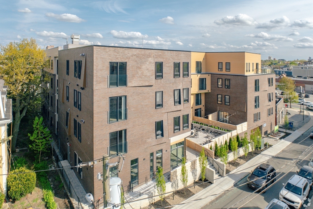 9 Central St, Somerville, Massachusetts, 1 Bedroom Bedrooms, 3 Rooms Rooms,1 BathroomBathrooms,Residential Lease,For Rent,Central St,73360893