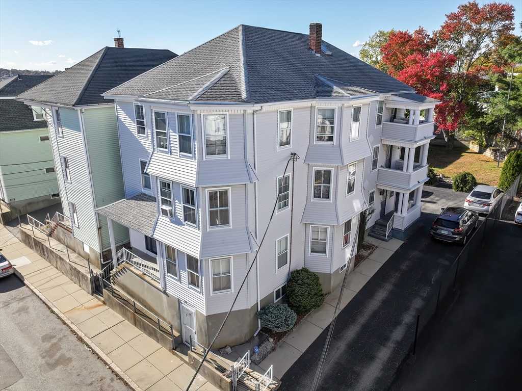 31 Choate St, Fall River, Massachusetts, 11 Bedrooms Bedrooms, 24 Rooms Rooms,3 BathroomsBathrooms,Residential Income,For Sale,Choate St,73451170
