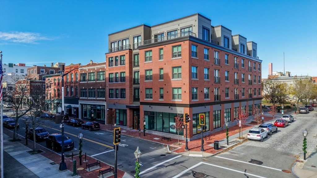 121 Union St, New Bedford, Massachusetts, ,Commercial Lease,For Rent,Union St,73463678