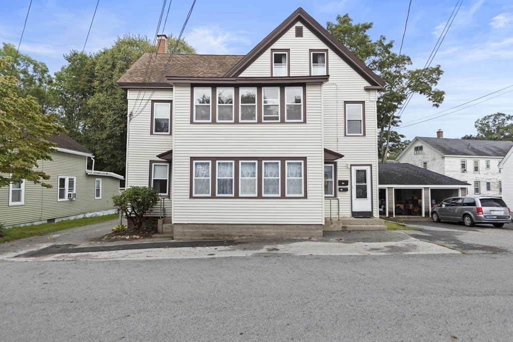 4 Coral, Millbury, Massachusetts, 2 Bedrooms Bedrooms, 5 Rooms Rooms,1 BathroomBathrooms,Residential Lease,For Rent,Coral,73463680