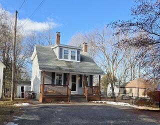 324-1/2 Chestnut St, Clinton, Massachusetts, 3 Bedrooms Bedrooms, 6 Rooms Rooms,1.5 BathroomsBathrooms,Residential,For Sale,Chestnut St,73463689