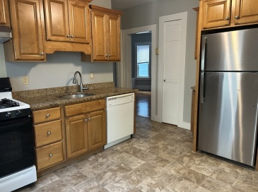 82 Conwell Avenue, Somerville, Massachusetts, 3 Bedrooms Bedrooms, 5 Rooms Rooms,1.5 BathroomsBathrooms,Residential Lease,For Rent,Conwell Avenue,73445350