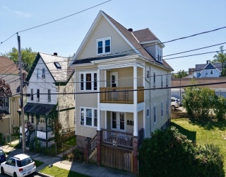 498-500 Coggeshall St, New Bedford, Massachusetts, 7 Bedrooms Bedrooms, 15 Rooms Rooms,3 BathroomsBathrooms,Residential Income,For Sale,Coggeshall St,73425246