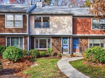 195 Falmouth Rd, Mashpee, Massachusetts, 2 Bedrooms Bedrooms, 4 Rooms Rooms,2.5 BathroomsBathrooms,Residential,For Sale,Falmouth Rd,73463697