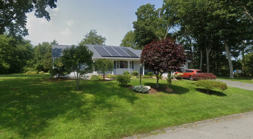 12 Holiday Dr, Fairhaven, Massachusetts, 2 Bedrooms Bedrooms, 5 Rooms Rooms,1.5 BathroomsBathrooms,Residential Lease,For Rent,Holiday Dr,73463708