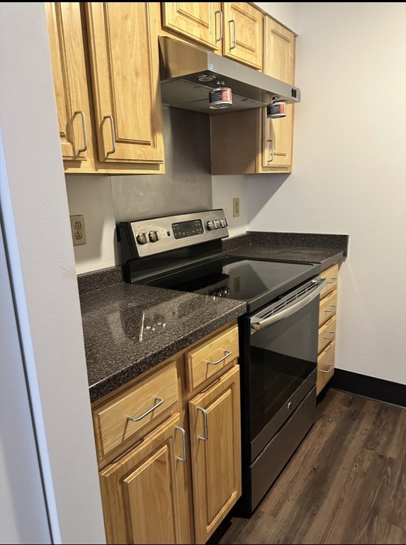 888 Washington St, Boston, Massachusetts, 1 Bedroom Bedrooms, 4 Rooms Rooms,1 BathroomBathrooms,Residential Lease,For Rent,Washington St,73457241