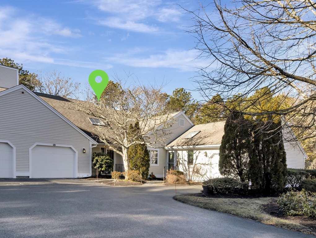10 Kettle Ln, Mashpee, Massachusetts, 2 Bedrooms Bedrooms, 5 Rooms Rooms,2.5 BathroomsBathrooms,Residential,For Sale,Kettle Ln,73463798