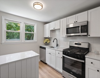 15 Genetti Street, Bedford, Massachusetts, 2 Bedrooms Bedrooms, 4 Rooms Rooms,1 BathroomBathrooms,Residential Lease,For Rent,Genetti Street,73463787