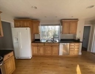 58 W Central St, Natick, Massachusetts, 5 Bedrooms Bedrooms, 10 Rooms Rooms,2.5 BathroomsBathrooms,Residential Income,For Sale,W Central St,73463805