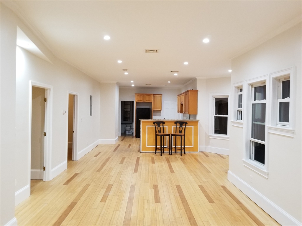 9 Landor Road, Boston, Massachusetts, 3 Bedrooms Bedrooms, 7 Rooms Rooms,2 BathroomsBathrooms,Residential Lease,For Rent,Landor Road,73463782