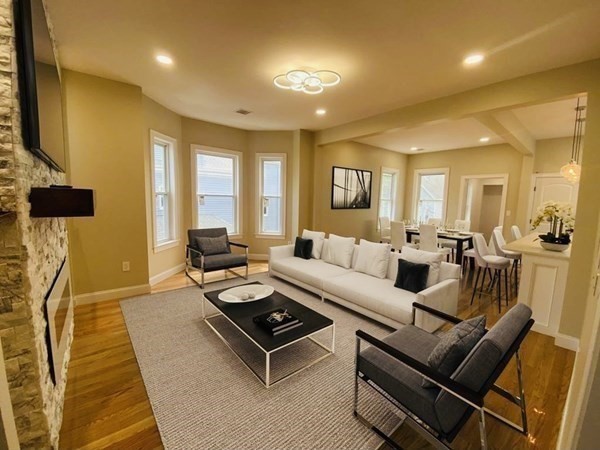 85 Millet St, Boston, Massachusetts, 4 Bedrooms Bedrooms, 8 Rooms Rooms,2 BathroomsBathrooms,Residential Lease,For Rent,Millet St,73463781