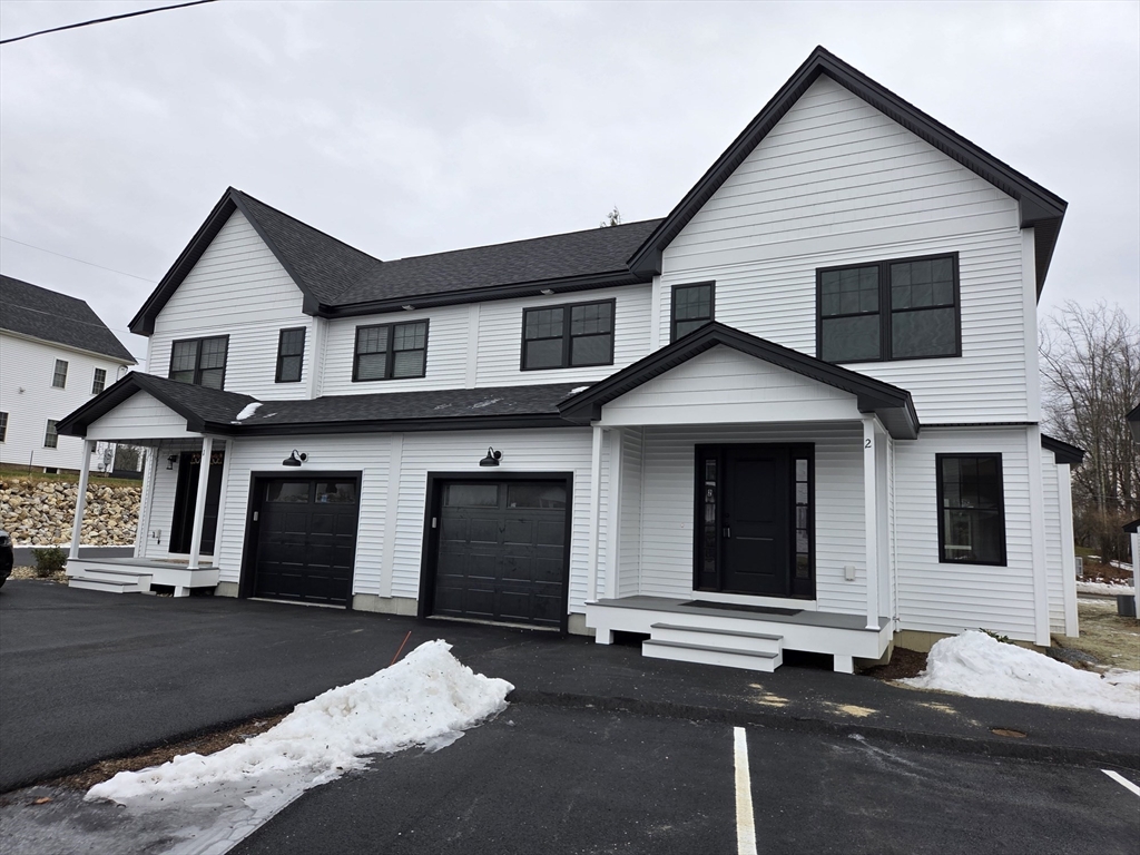 711 Massachusetts Avenue, Lunenburg, Massachusetts, 3 Bedrooms Bedrooms, 6 Rooms Rooms,2.5 BathroomsBathrooms,Residential,For Sale,Massachusetts Avenue,73463831