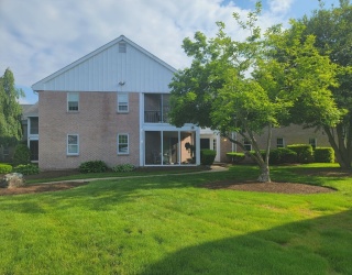 16 Jessica, Stoughton, Massachusetts, 1 Bedroom Bedrooms, 5 Rooms Rooms,1 BathroomBathrooms,Residential Lease,For Rent,Jessica,73463832