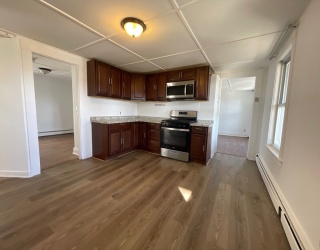 304 Cumberland, Lowell, Massachusetts, 3 Bedrooms Bedrooms, 5 Rooms Rooms,1 BathroomBathrooms,Residential Lease,For Rent,Cumberland,73463881