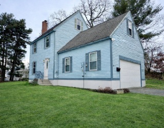 1515 Gorham St, Lowell, Massachusetts, 4 Bedrooms Bedrooms, 7 Rooms Rooms,2.5 BathroomsBathrooms,Residential Lease,For Rent,Gorham St,73463885