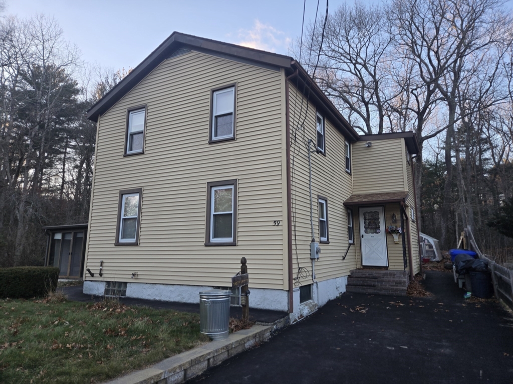 59 Edgehill Rd, Taunton, Massachusetts, 2 Bedrooms Bedrooms, 5 Rooms Rooms,1 BathroomBathrooms,Residential Lease,For Rent,Edgehill Rd,73463927