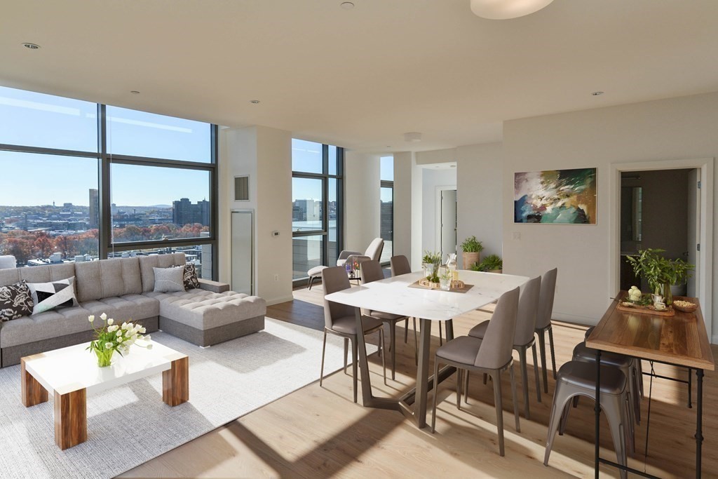 1282 Boylston St, Boston, Massachusetts, 2 Bedrooms Bedrooms, 3 Rooms Rooms,2 BathroomsBathrooms,Residential Lease,For Rent,Boylston St,73463929