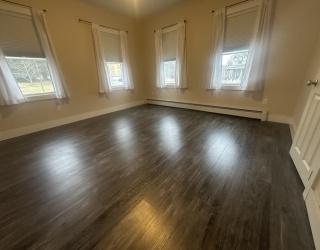 105 Elm Street, Gardner, Massachusetts, 3 Bedrooms Bedrooms, 6 Rooms Rooms,1 BathroomBathrooms,Residential Lease,For Rent,Elm Street,73463939