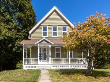 137 Tremont St, Taunton, Massachusetts, 4 Bedrooms Bedrooms, 11 Rooms Rooms,2 BathroomsBathrooms,Residential Income,For Sale,Tremont St,73441276