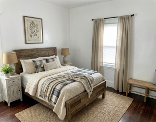 49 Carpenter St, Attleboro, Massachusetts, 2 Bedrooms Bedrooms, 5 Rooms Rooms,1 BathroomBathrooms,Residential Lease,For Rent,Carpenter St,73463980