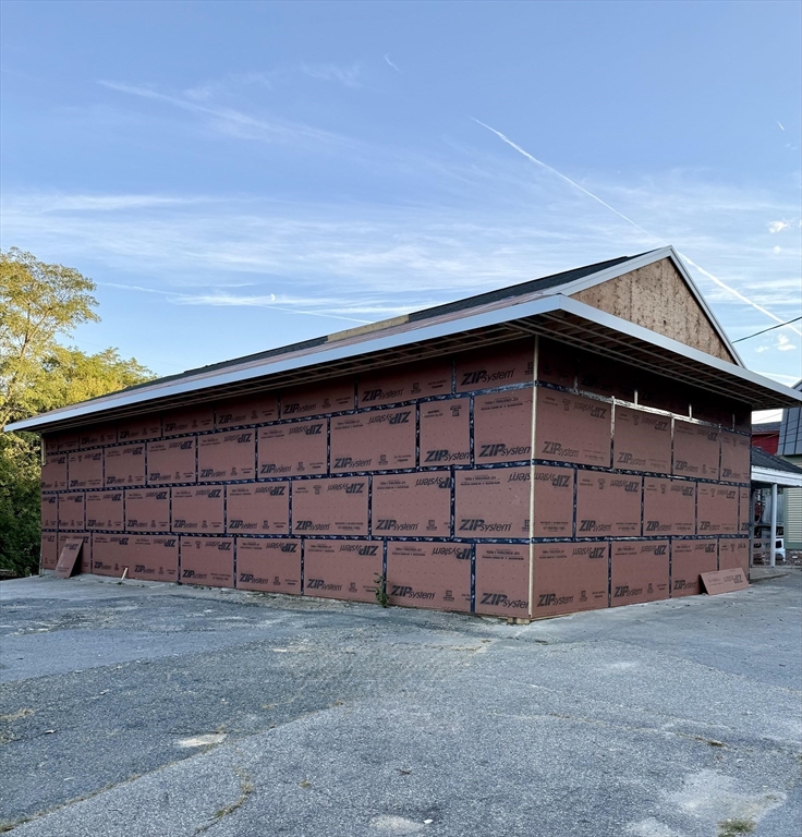 46 Elm St, Amesbury, Massachusetts, ,Commercial Sale,For Sale,Elm St,73315964