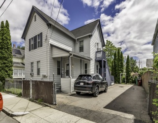 87 Lilley Ave, Lowell, Massachusetts, 5 Bedrooms Bedrooms, 10 Rooms Rooms,2 BathroomsBathrooms,Residential Income,For Sale,Lilley Ave,73397049