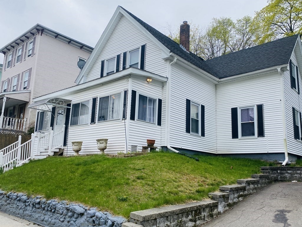 20 Crystal, Worcester, Massachusetts, 3 Bedrooms Bedrooms, 6 Rooms Rooms,1.5 BathroomsBathrooms,Residential Lease,For Rent,Crystal,73393180