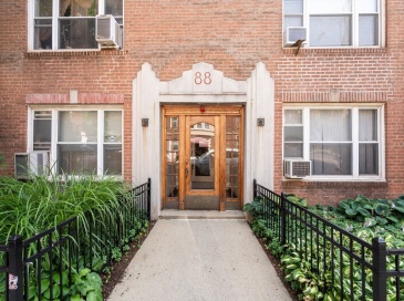 88 Strathmore, Boston, Massachusetts, 2 Bedrooms Bedrooms, 4 Rooms Rooms,1 BathroomBathrooms,Residential,For Sale,Strathmore,73411008 88 Strathmore, Boston, Massachusetts, 2 Bedrooms Bedrooms, 4 Rooms Rooms,1 BathroomBathrooms,Residential,For Sale,Strathmore,73411008