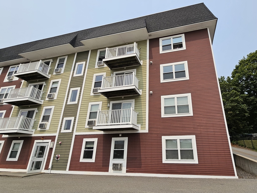 275 West Main St, Marlborough, Massachusetts, 1 Bedroom Bedrooms, 3 Rooms Rooms,1 BathroomBathrooms,Residential Lease,For Rent,West Main St,73415114