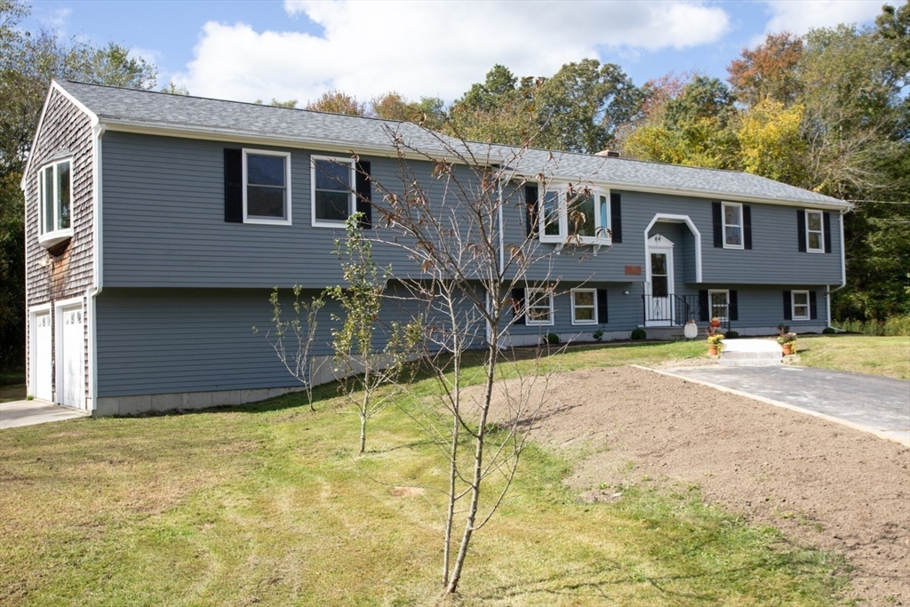 63 Moulton Street, Rehoboth, Massachusetts, 3 Bedrooms Bedrooms, 10 Rooms Rooms,2 BathroomsBathrooms,Residential,For Sale,Moulton Street,73439174