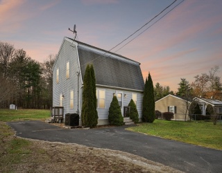58 Roberts Rd, Bridgewater, Massachusetts, 4 Bedrooms Bedrooms, 7 Rooms Rooms,2 BathroomsBathrooms,Residential,For Sale,Roberts Rd,73464080