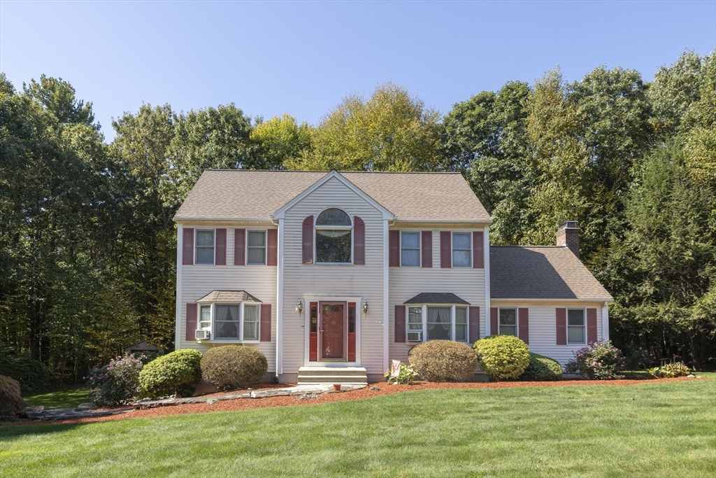 60 Tyler Dr, Uxbridge, Massachusetts, 3 Bedrooms Bedrooms, 8 Rooms Rooms,2.5 BathroomsBathrooms,Residential,For Sale,Tyler Dr,73457840