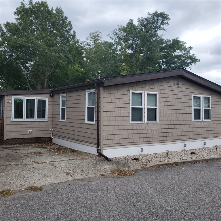 245 Manton Street, Pawtucket, Rhode Island, 3 Bedrooms Bedrooms, 6 Rooms Rooms,2 BathroomsBathrooms,Residential,For Sale,Manton Street,73434802