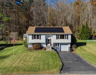 36 Berkshire Cir, Ware, Massachusetts, 2 Bedrooms Bedrooms, 5 Rooms Rooms,1 BathroomBathrooms,Residential,For Sale,Berkshire Cir,73448743