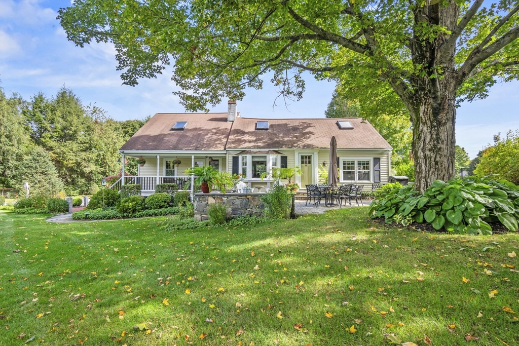 56 Ruggles Street, Westborough, Massachusetts, 3 Bedrooms Bedrooms, 8 Rooms Rooms,2 BathroomsBathrooms,Residential,For Sale,Ruggles Street,73446769