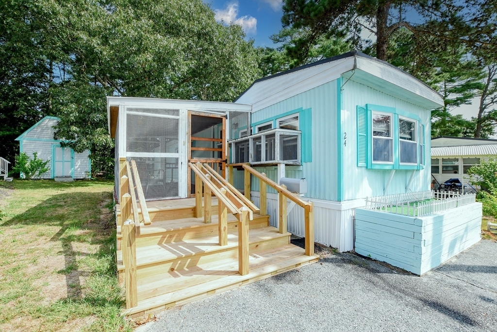 24 Kimberly Ct, Wareham, Massachusetts, 2 Bedrooms Bedrooms, 5 Rooms Rooms,1 BathroomBathrooms,Residential,For Sale,Kimberly Ct,73417866