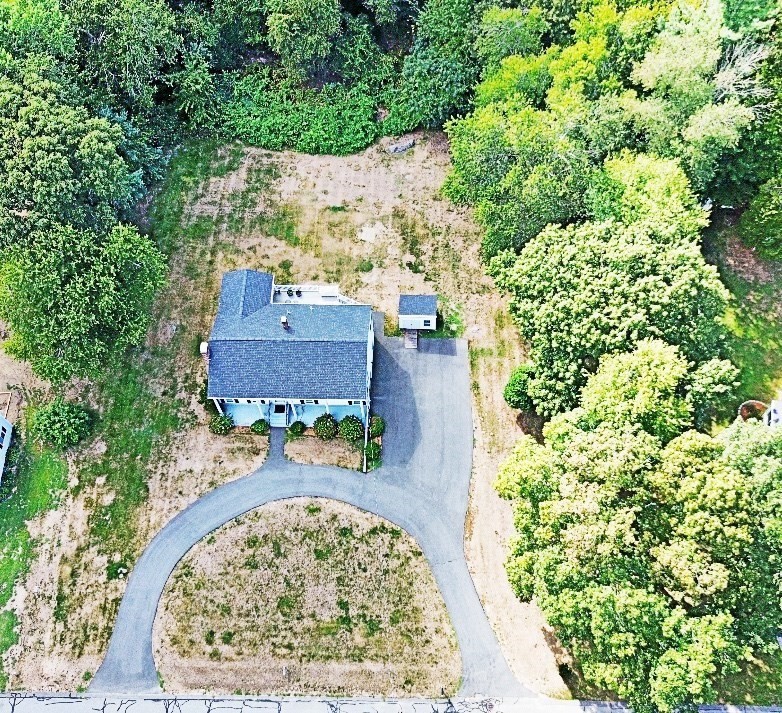 6 Weetamoe Dr, Freetown, Massachusetts, 3 Bedrooms Bedrooms, 7 Rooms Rooms,2 BathroomsBathrooms,Residential,For Sale,Weetamoe Dr,73419880