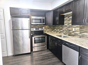 26 Beacon Street, Burlington, Massachusetts, 2 Bedrooms Bedrooms, 5 Rooms Rooms,2 BathroomsBathrooms,Residential Lease,For Rent,Beacon Street,73453029