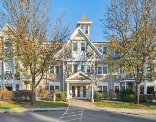 6 Technology Dr, Chelmsford, Massachusetts, 2 Bedrooms Bedrooms, 6 Rooms Rooms,2 BathroomsBathrooms,Residential,For Sale,Technology Dr,73456553