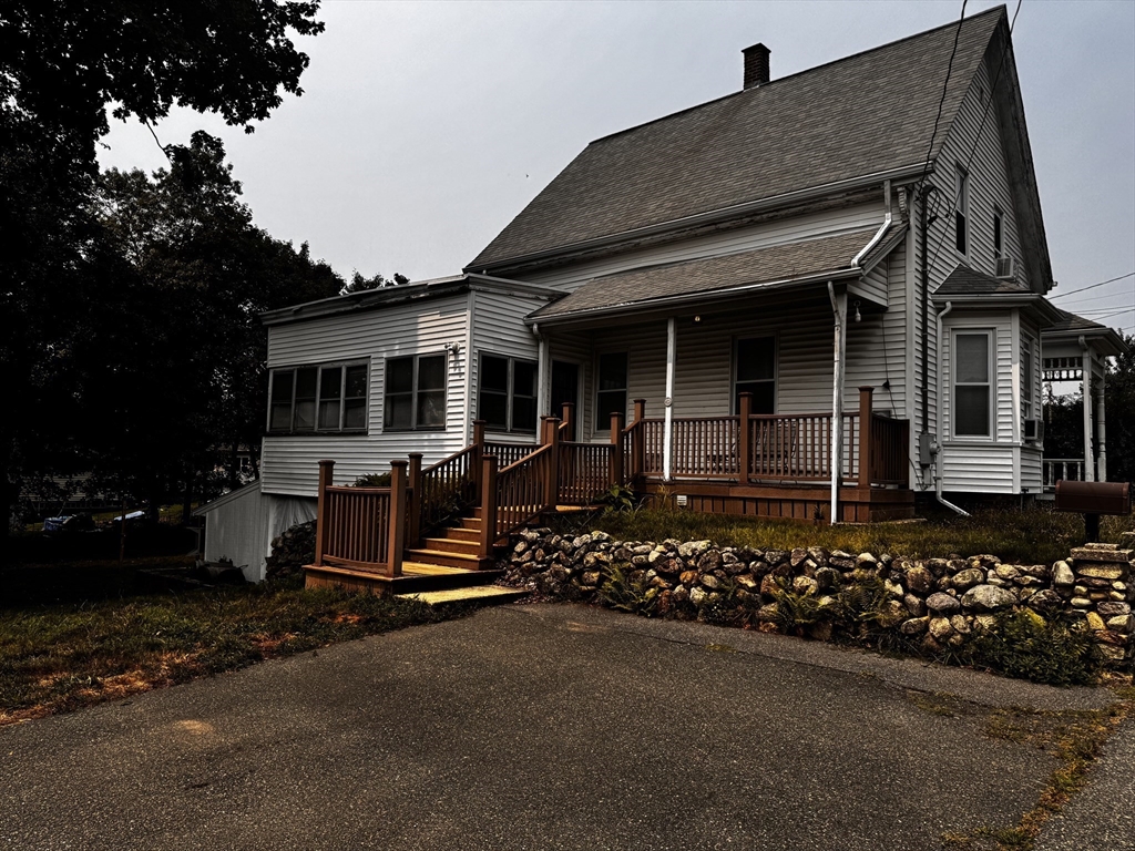 60 Bonney Street, Brockton, Massachusetts, 3 Bedrooms Bedrooms, 6 Rooms Rooms,1 BathroomBathrooms,Residential,For Sale,Bonney Street,73449746