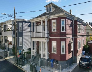 29 Cottage St, Chelsea, Massachusetts, 7 Bedrooms Bedrooms, 15 Rooms Rooms,4 BathroomsBathrooms,Residential Income,For Sale,Cottage St,73443279