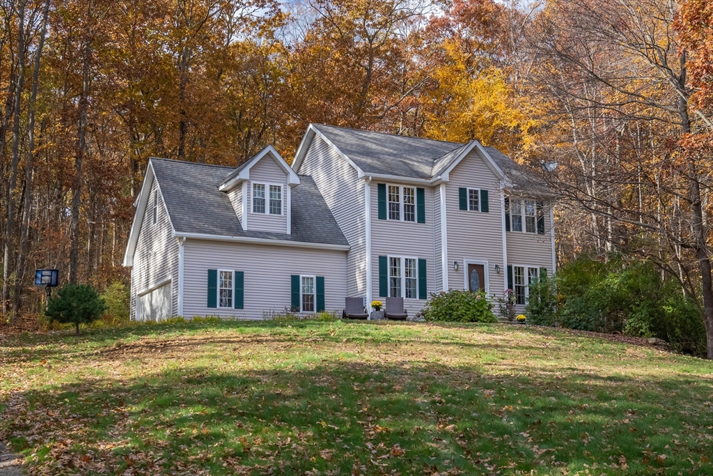 86 Jolicoeur Ave, Spencer, Massachusetts, 3 Bedrooms Bedrooms, 7 Rooms Rooms,2.5 BathroomsBathrooms,Residential,For Sale,Jolicoeur Ave,73447598