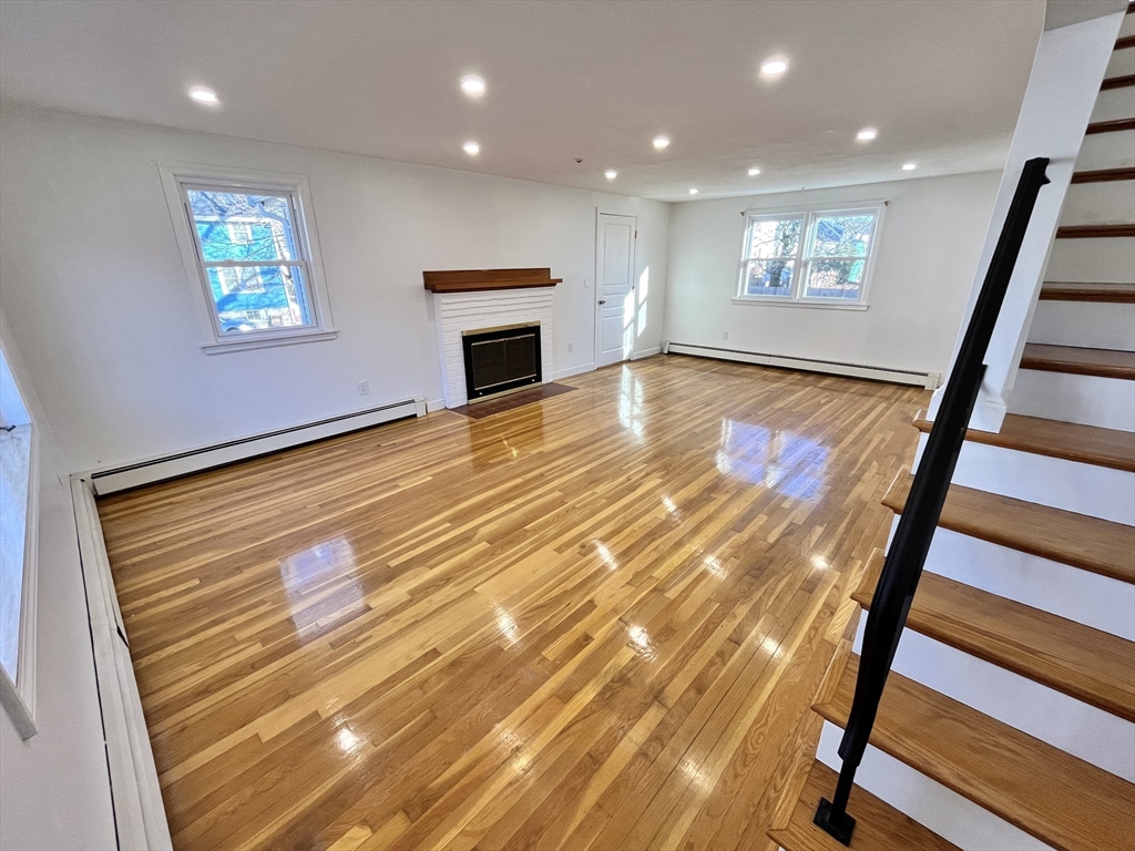 154 N Central Ave, Quincy, Massachusetts, 4 Bedrooms Bedrooms, 8 Rooms Rooms,2.5 BathroomsBathrooms,Residential,For Sale,N Central Ave,73464274