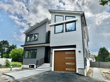 12 Linden St, Natick, Massachusetts, 4 Bedrooms Bedrooms, 12 Rooms Rooms,3 BathroomsBathrooms,Residential Lease,For Rent,Linden St,73464214