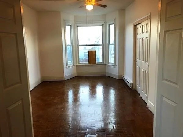 32 Wamesit St, Lowell, Massachusetts, 3 Bedrooms Bedrooms, 5 Rooms Rooms,1 BathroomBathrooms,Residential Lease,For Rent,Wamesit St,73464243
