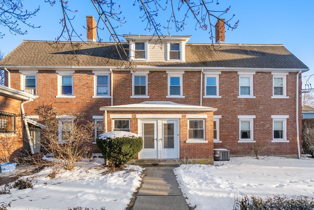 6 Clinton Street, Newton, Massachusetts, 3 Bedrooms Bedrooms, 8 Rooms Rooms,2 BathroomsBathrooms,Residential Lease,For Rent,Clinton Street,73458200