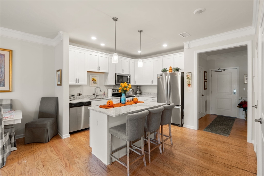 4 Francis Dr, Andover, Massachusetts, 1 Bedroom Bedrooms, 4 Rooms Rooms,1 BathroomBathrooms,Residential,For Sale,Francis Dr,73439288